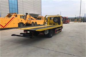 平果非事故拖车