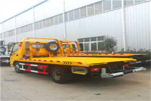 平果附近拖车救援搭电